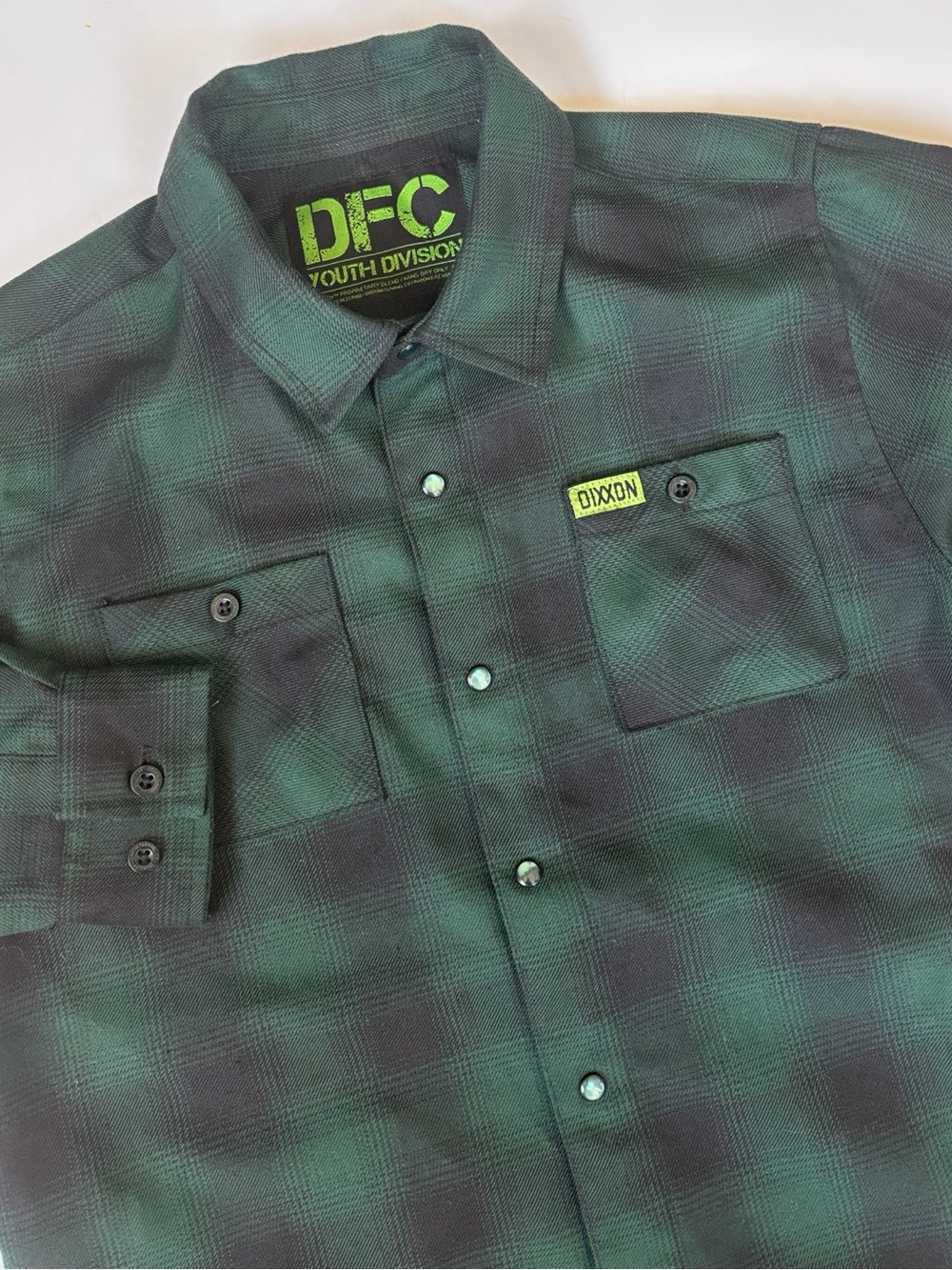 Dixxon Flannel Co DFC Youth Division Green Plaid Pearl Snap Shirt Boys Large
